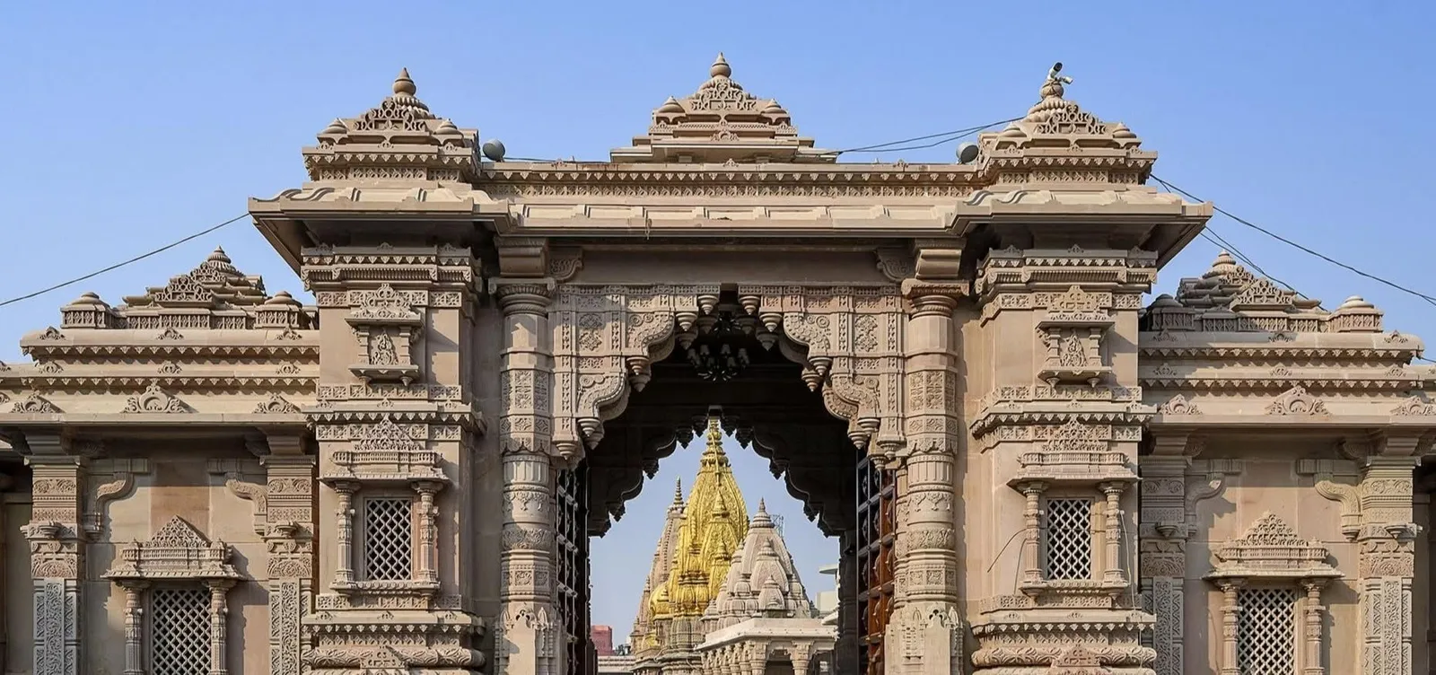 The gateway arch to the Kashi Vishwanath corridor